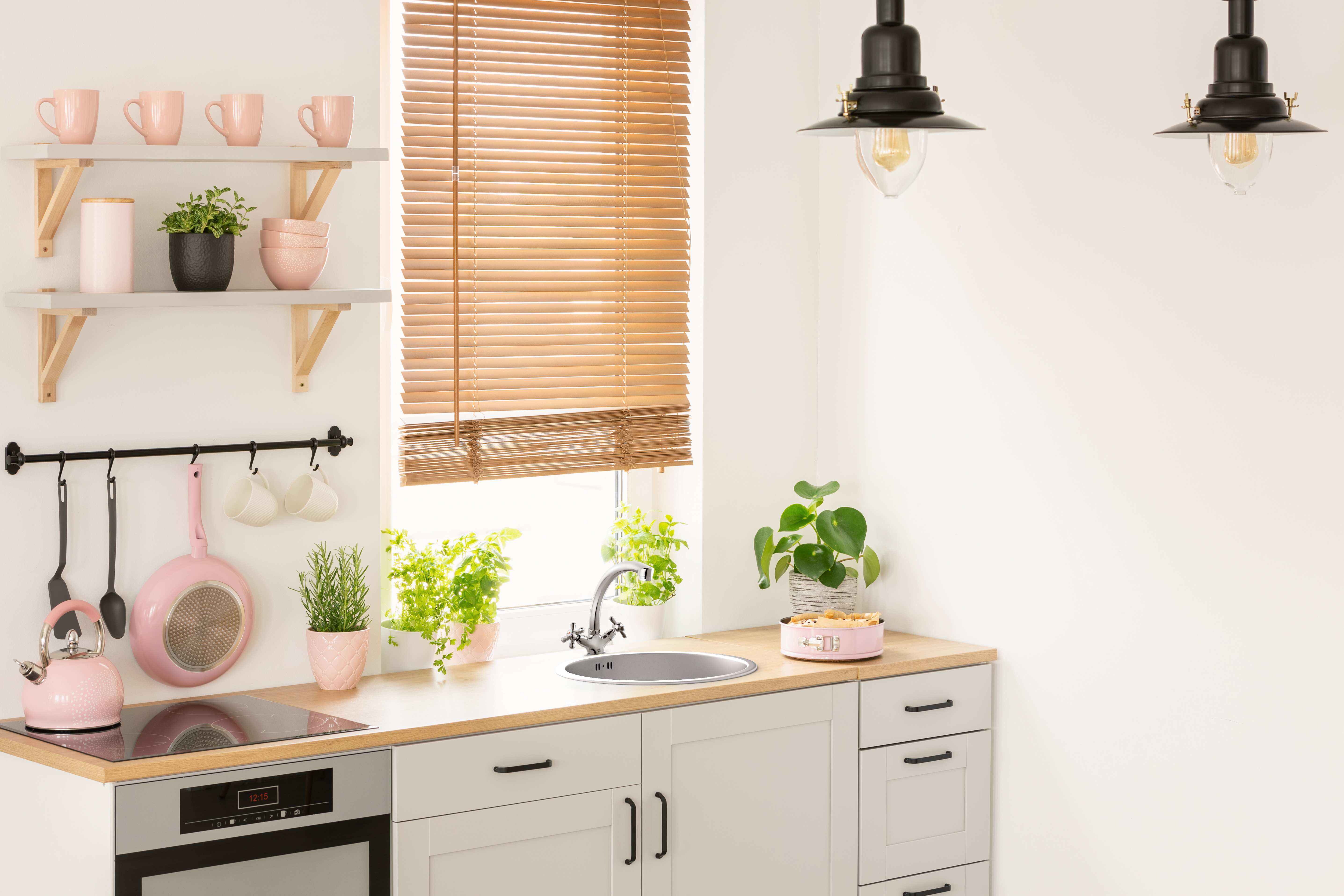 RETRO NEW - Imaginea colecției